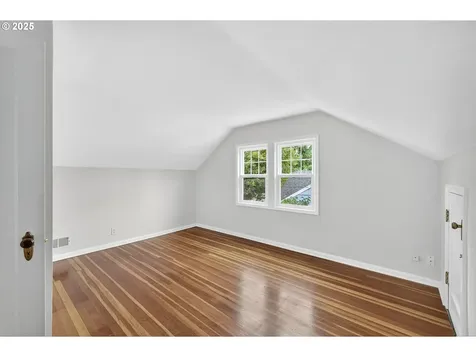 7754 SE 18th Avenue Portland OR 97202
