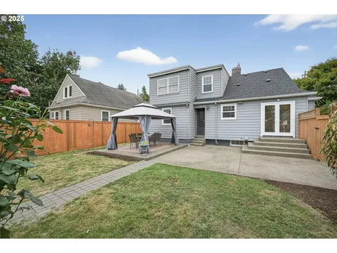 7754 SE 18th Avenue Portland OR 97202
