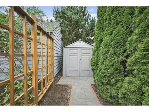 7754 SE 18th Avenue Portland OR 97202