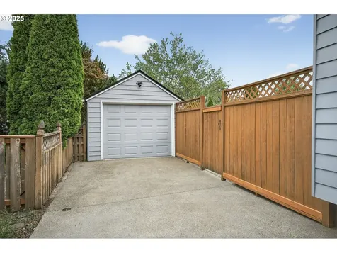 7754 SE 18th Avenue Portland OR 97202