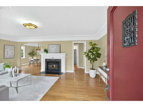 7754 SE 18th Avenue Portland OR 97202