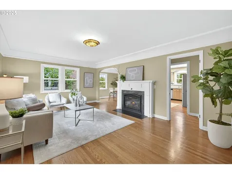 7754 SE 18th Avenue Portland OR 97202