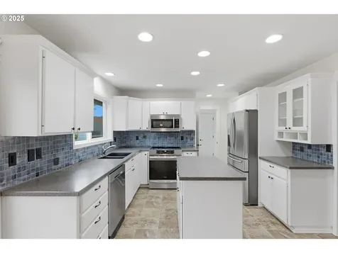 22790 SW 87th Place Tualatin OR 97062