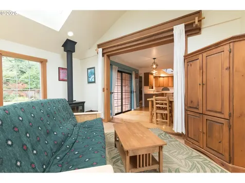 780 Michigan Avenue Bandon OR 97411