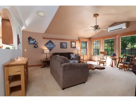 780 Michigan Avenue Bandon OR 97411