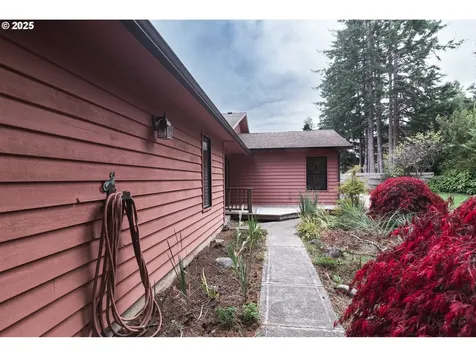 780 Michigan Avenue Bandon OR 97411