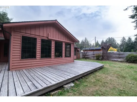 780 Michigan Avenue Bandon OR 97411