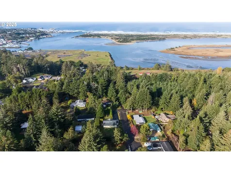 780 Michigan Avenue Bandon OR 97411
