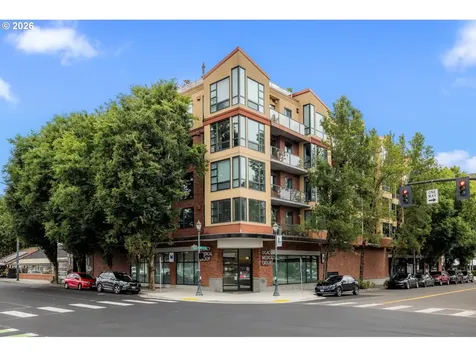 1620 NE Broadway Street Portland OR 97232