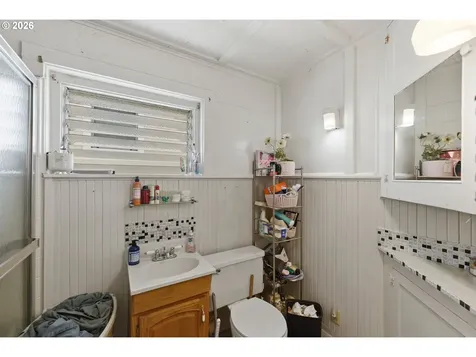 846 S 11th Street Coos Bay OR 97420