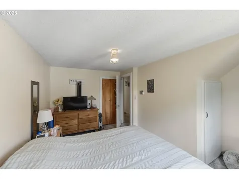 846 S 11th Street Coos Bay OR 97420