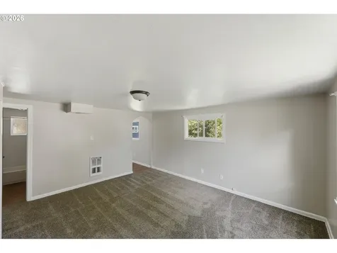 846 S 11th Street Coos Bay OR 97420