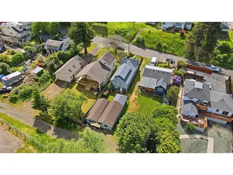 846 S 11th Street Coos Bay OR 97420