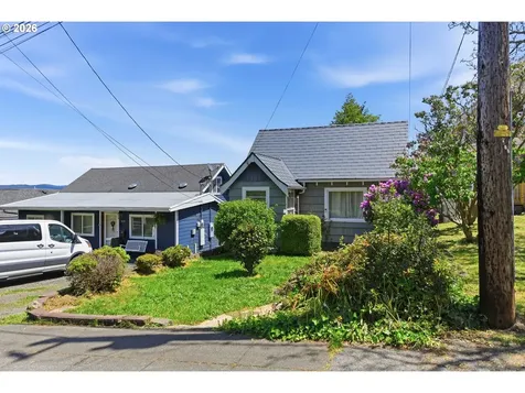 846 S 11th Street Coos Bay OR 97420
