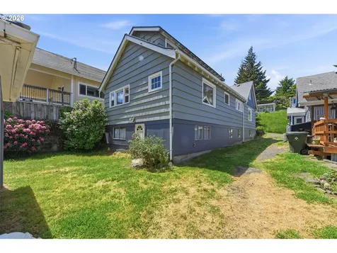 846 S 11th Street Coos Bay OR 97420