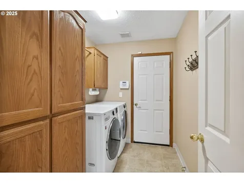 357 SW 30th Court Troutdale OR 97060