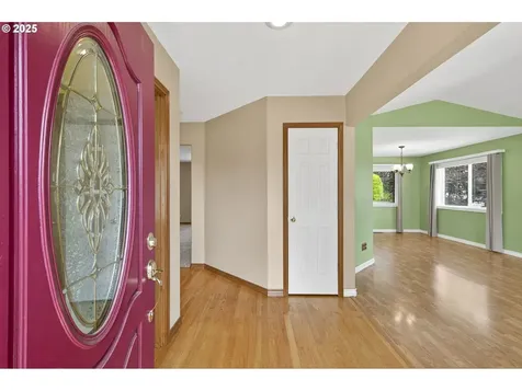 357 SW 30th Court Troutdale OR 97060