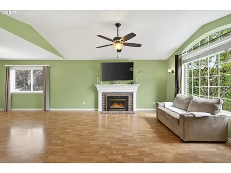 357 SW 30th Court Troutdale OR 97060