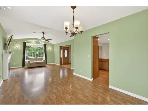 357 SW 30th Court Troutdale OR 97060