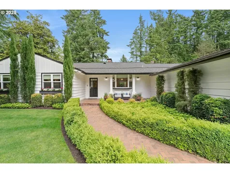 475 Iron Mountain Boulevard Lake Oswego OR 97034
