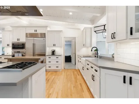 475 Iron Mountain Boulevard Lake Oswego OR 97034