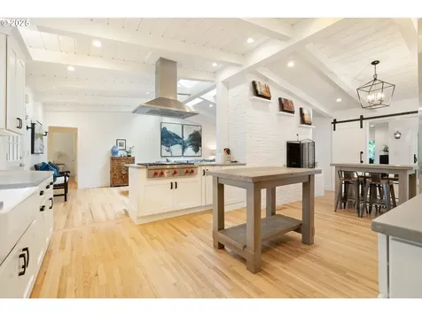 475 Iron Mountain Boulevard Lake Oswego OR 97034