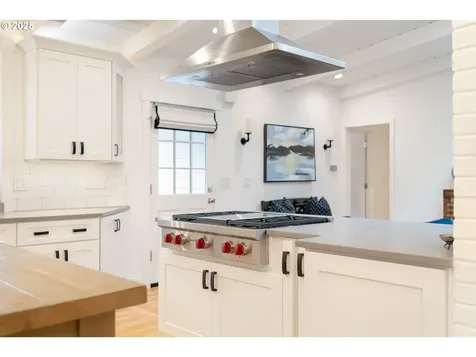 475 Iron Mountain Boulevard Lake Oswego OR 97034