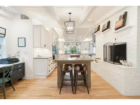 475 Iron Mountain Boulevard Lake Oswego OR 97034