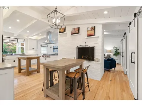 475 Iron Mountain Boulevard Lake Oswego OR 97034