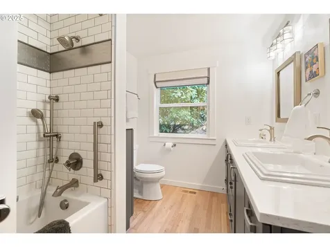 475 Iron Mountain Boulevard Lake Oswego OR 97034