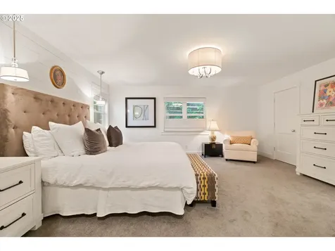 475 Iron Mountain Boulevard Lake Oswego OR 97034