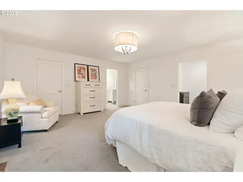 475 Iron Mountain Boulevard Lake Oswego OR 97034