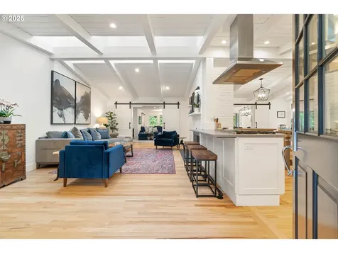 475 Iron Mountain Boulevard Lake Oswego OR 97034