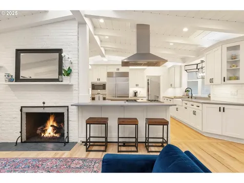 475 Iron Mountain Boulevard Lake Oswego OR 97034