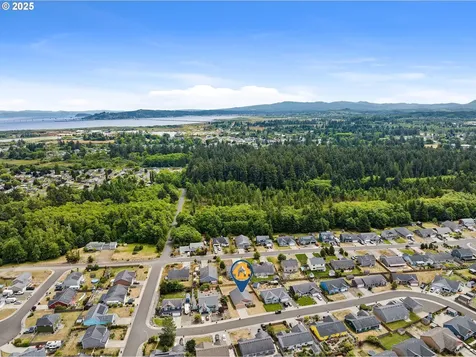 320 SW Jade Place Warrenton OR 97146