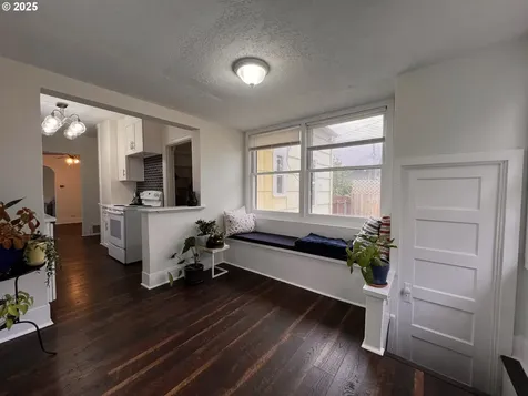 2014 E Street Vancouver WA 98663