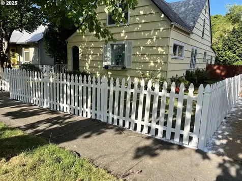 2014 E Street Vancouver WA 98663