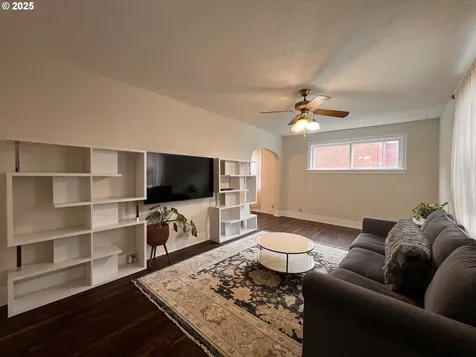 2014 E Street Vancouver WA 98663