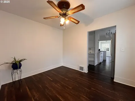 2014 E Street Vancouver WA 98663