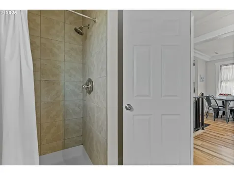 669 W Ballf Street Roseburg OR 97471
