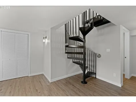 669 W Ballf Street Roseburg OR 97471