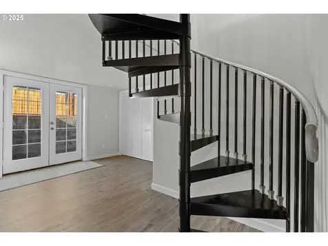669 W Ballf Street Roseburg OR 97471