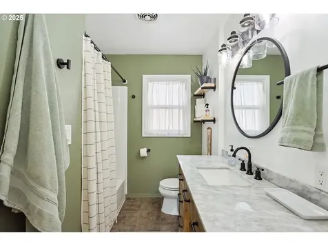 1417 E 13th Street The Dalles OR 97058