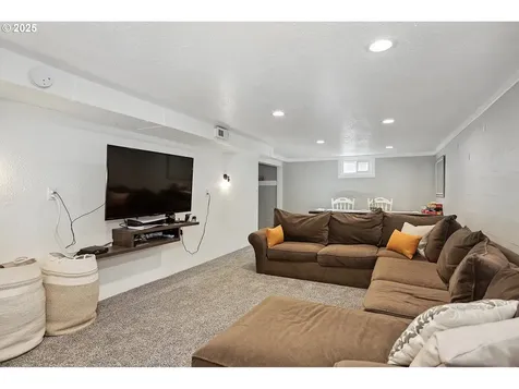 1417 E 13th Street The Dalles OR 97058