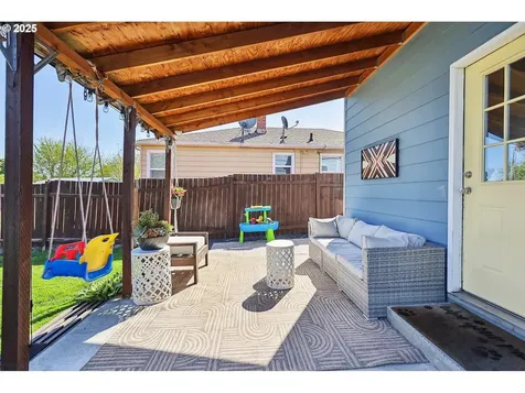 1417 E 13th Street The Dalles OR 97058