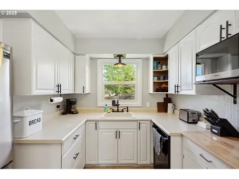 1417 E 13th Street The Dalles OR 97058
