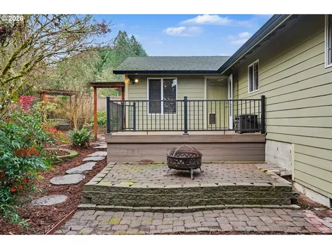 2030 Woodhaven Court NW Salem OR 97304