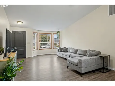 2030 Woodhaven Court NW Salem OR 97304