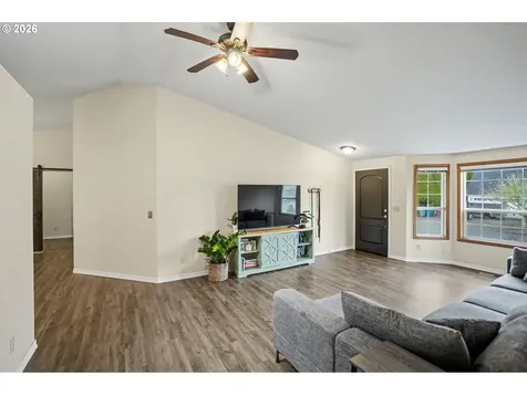 2030 Woodhaven Court NW Salem OR 97304