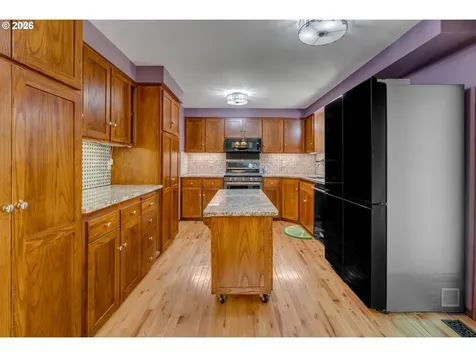 1930 SW Willow Parkway Gresham OR 97080